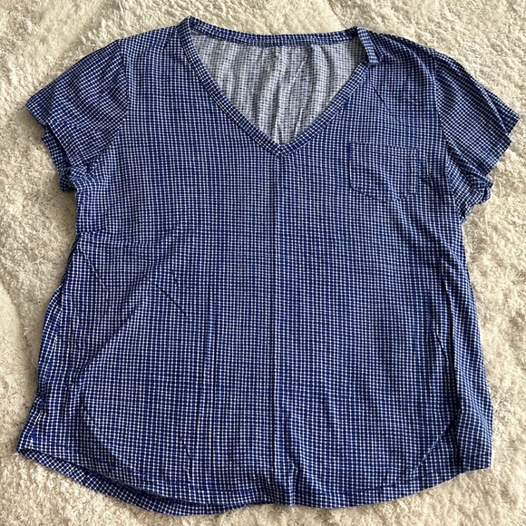 GAP Tee - Picture 1 of 2